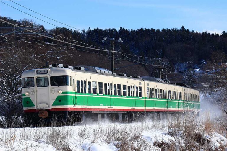 しなの鉄道115系電車