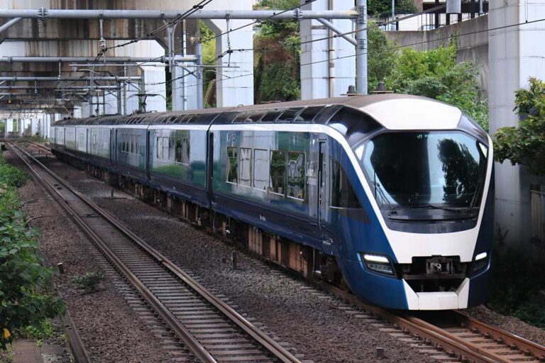 JR東日本E261系電車