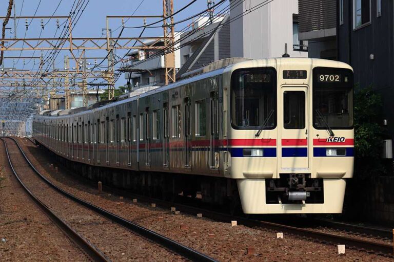 京王電鉄9000系電車